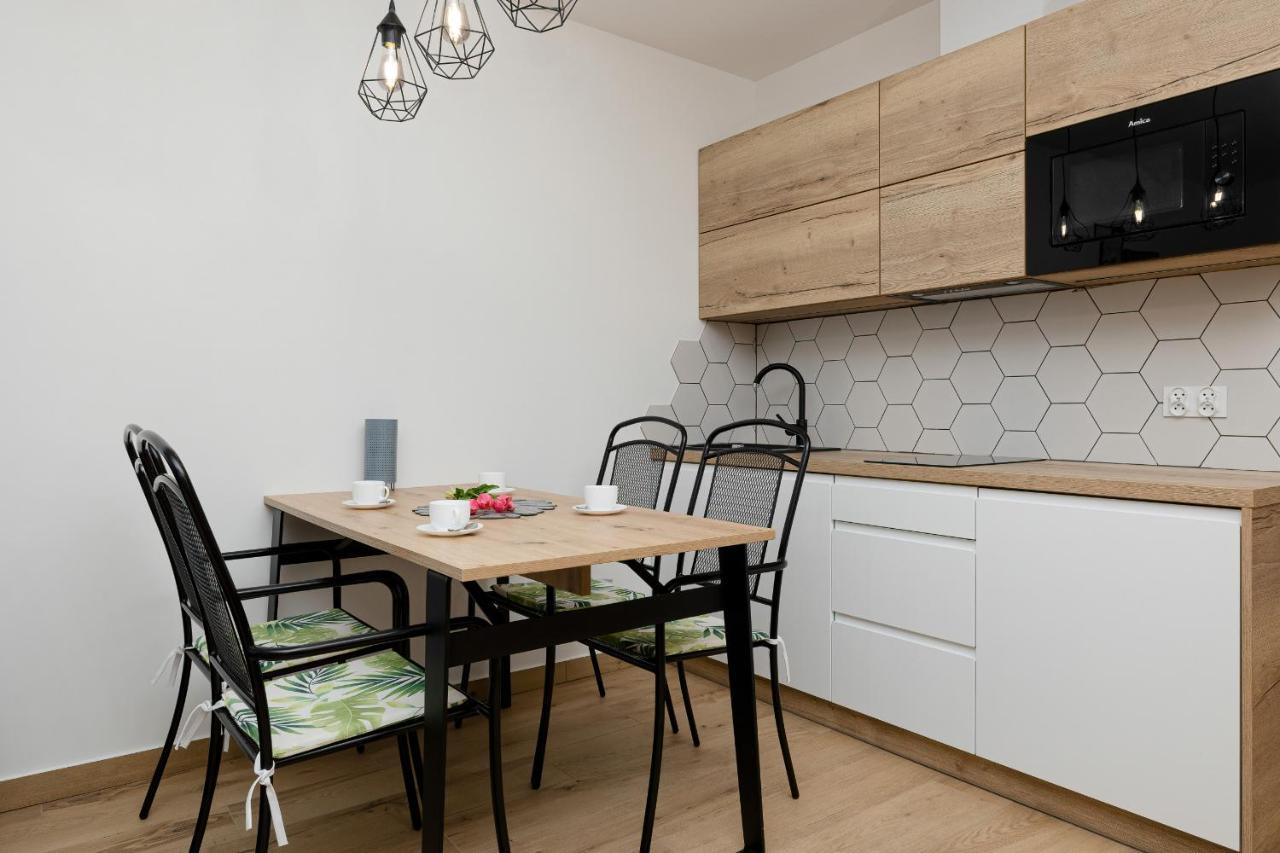 Apartamenty Zielona 11 By Noclegi Renters ミエンジボジェ エクステリア 写真